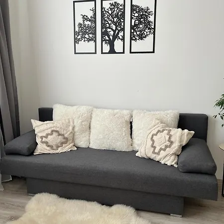Sunny Minimalistic Flat Near Metro Opatov *