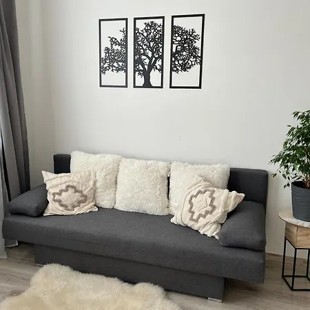 Apartment Sunny Minimalistic Flat Near Metro Opatov