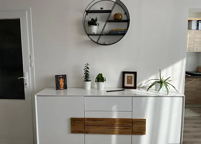 Sunny Minimalistic Flat Near Metro Opatov *